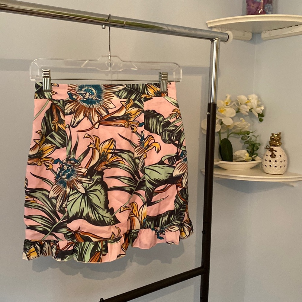 Pink tropical mini linen flounce skirt